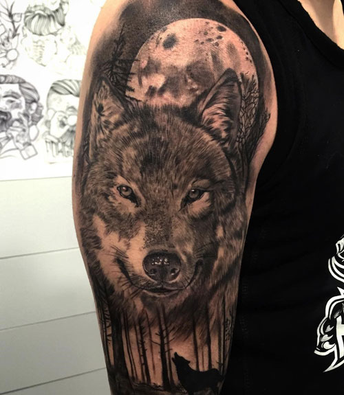 Awesome Wolf Shoulder Tattoo