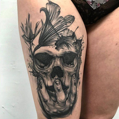 Cool Skull Thigh Tattoo Designs For Females