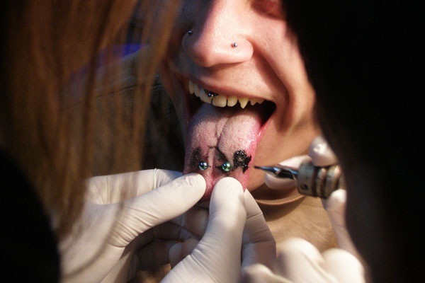 tongue tattoo (2)