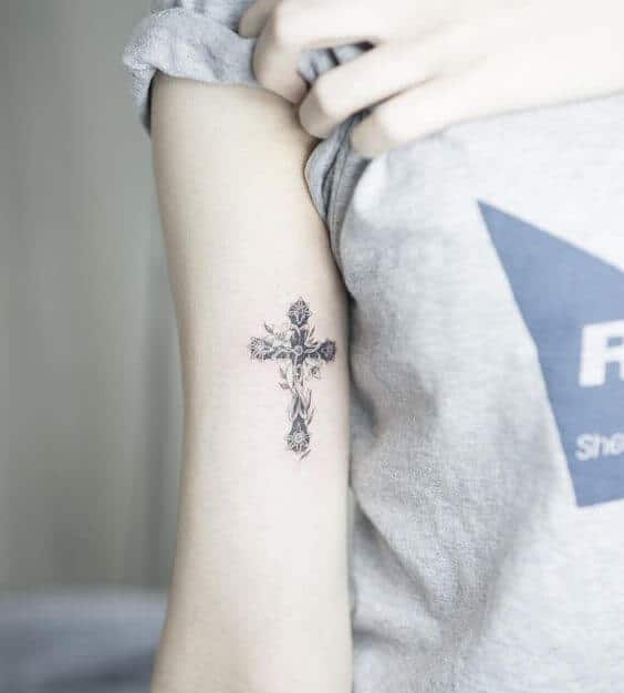 cross-tattoos-08