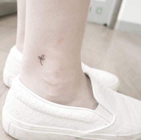 tiny-tattoos-49