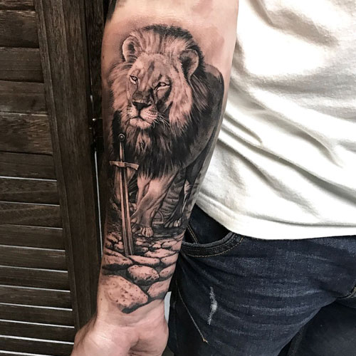 Cool Lion Forearm Tattoo Design Ideas