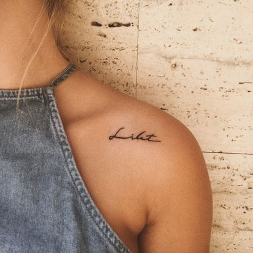 Cute Shoulder Tattoo Ideas For Girls